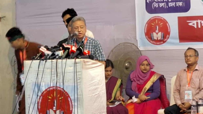 শুধু রাজনীতিতে নয়, অর্থনীতিতেও গণতন্ত্র আনতে হবে: আমীর খসরু